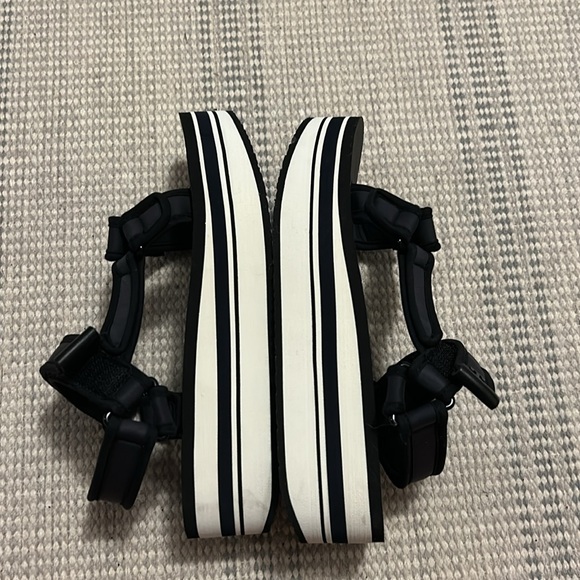 Tory Burch Black Sporty Platform Sandals - Picture 6 of 7